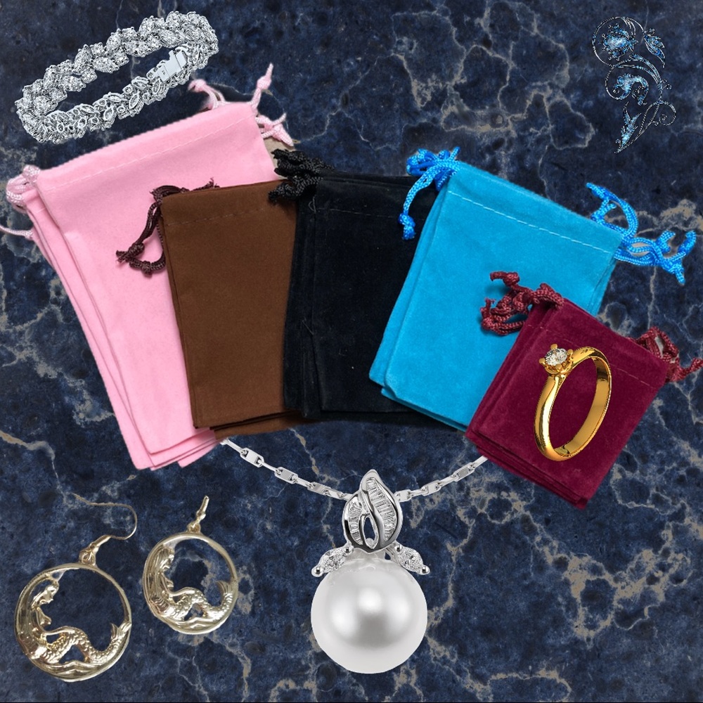 CLEARANCE  25 Velour Jewelry Bags 5 Of Each - Picture 4 of 9